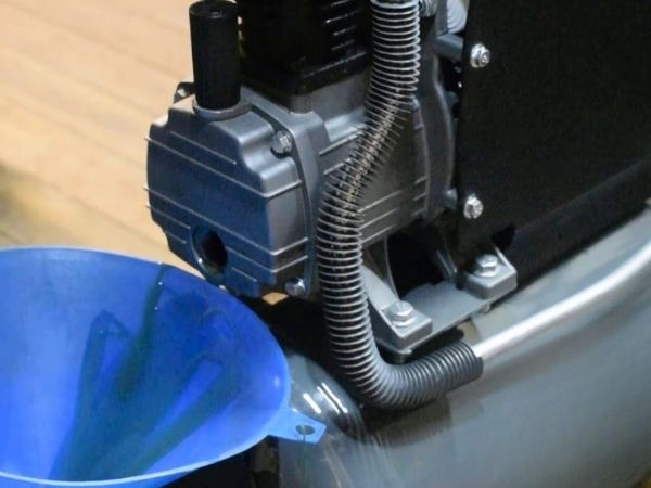 Cách phòng tránh máy nén khí bị chảy dầu