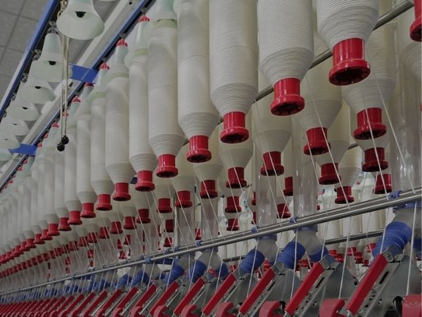 Dệt vải bằng máy dệt khí