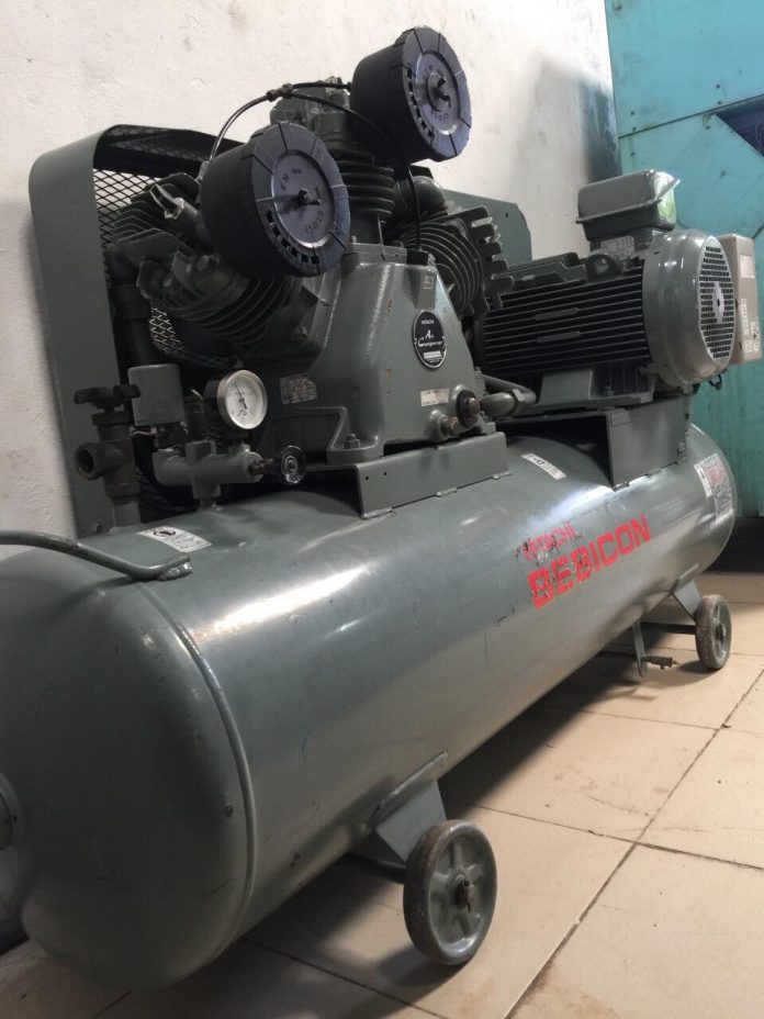 Máy nén khí piston Hitachi 11kW