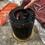 Lọc dầu máy nén bám đầy cặn bẩn là nguyên nhân làm giảm hiệu suất
